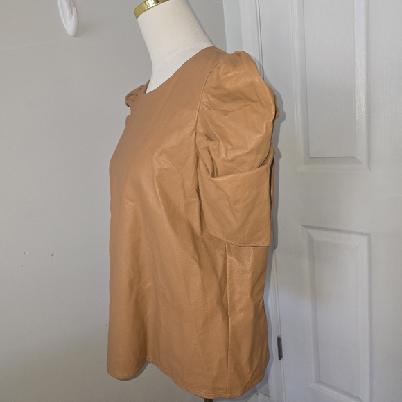 TCEC | Large | Camel Faux Leather Top - Picture 4 of 11
